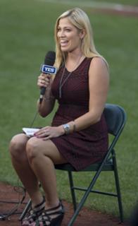 Meredith Marakovits feet photo 15