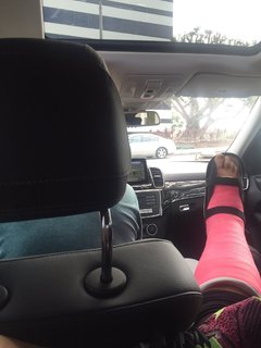 Meredith Marakovits feet photo 6