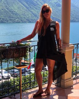 Meredith Marakovits feet photo 16