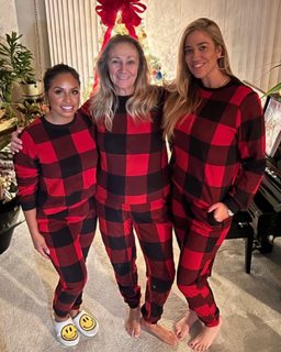 Meredith Marakovits feet photo 5
