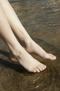 Meredith Molinari feet photo 3