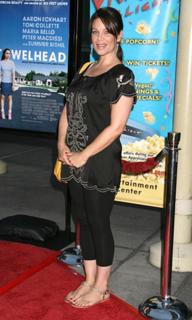 Meredith Salenger feet photo 18