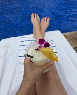 Meredith Salenger feet photo 10