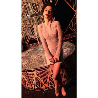 Merve Bolugur feet photo thumbnail