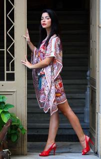 Merve Bolugur feet photo thumbnail