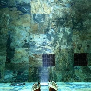 Merve Bolugur feet photo thumbnail