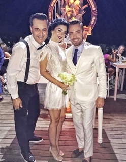 Merve Bolugur feet photo thumbnail