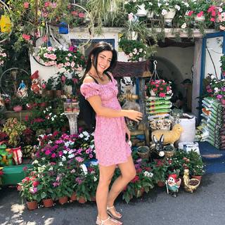 Merve Bolugur feet photo thumbnail