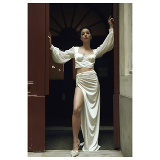 Merve Bolugur feet photo thumbnail