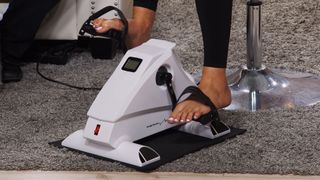 Merve Niemann feet photo thumbnail