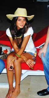 Merve Oflaz feet photo 2