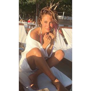 Merve Oflaz feet photo 4