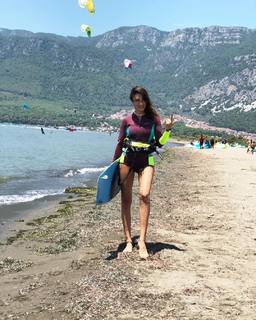 Merve Oflaz feet photo 7