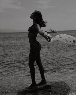 Merve Oflaz feet photo 11