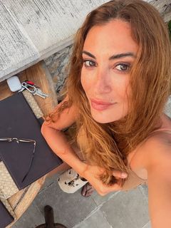 Merve Oflaz feet photo 4