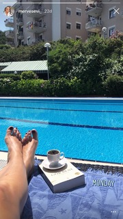 Merve Sevi feet photo 7
