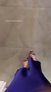 Merve Sevi feet photo 9