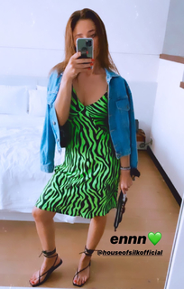 Merve Toy feet photo 11