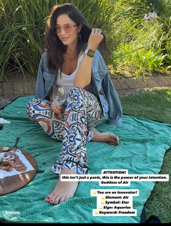 Merve Toy feet photo 10