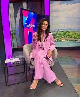 Merve Toy feet photo 10