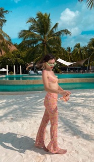 Meryem Can feet photo 3