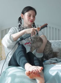 Meryem Can feet photo 4