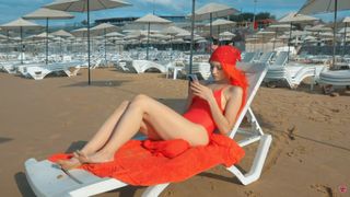 Meryem Can feet photo 11