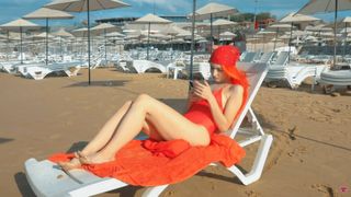 Meryem Can feet photo 9