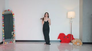 Meryem Can feet photo 3