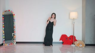 Meryem Can feet photo 2