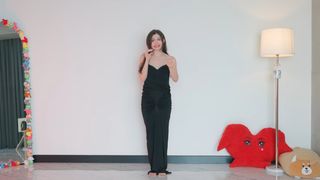 Meryem Can feet photo 1