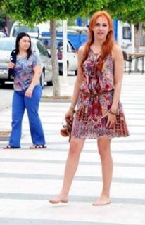 Meryem Uzerli feet photo thumbnail