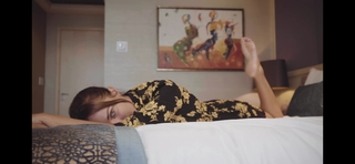 Meryem Uzerli feet photo thumbnail