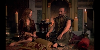 Meryem Uzerli feet photo thumbnail