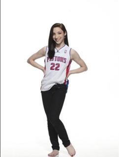 Meryl Davis feet photo 3