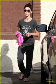 Meryl Davis feet photo 8