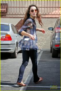 Meryl Davis feet photo 8