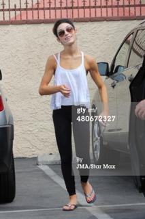 Meryl Davis feet photo 9