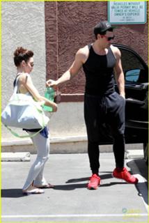 Meryl Davis feet photo 13