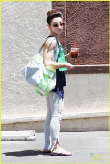 Meryl Davis feet photo 10