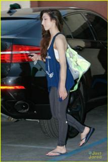 Meryl Davis feet photo 7