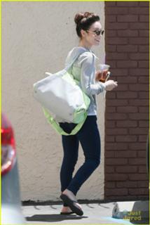 Meryl Davis feet photo 4