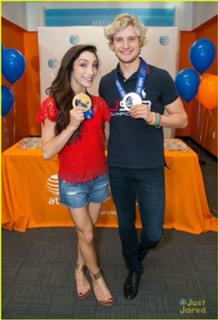 Meryl Davis feet photo 7