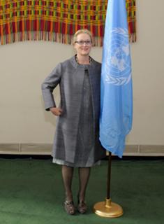Meryl Streep feet photo thumbnail
