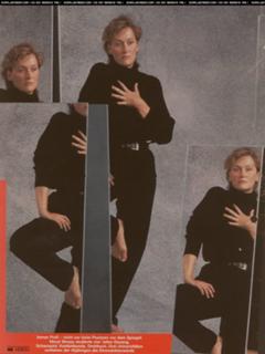 Meryl Streep feet photo thumbnail