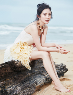 Mi Yang feet photo thumbnail