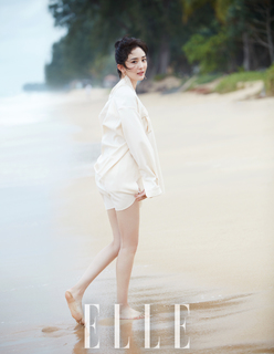 Mi Yang feet photo thumbnail