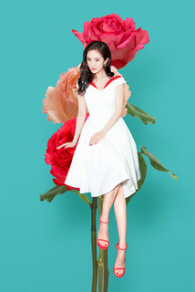 Mi Yang feet photo thumbnail
