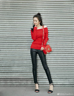Mi Yang feet photo thumbnail