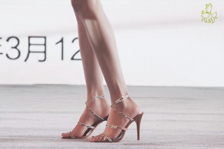 Mi Yang feet photo thumbnail